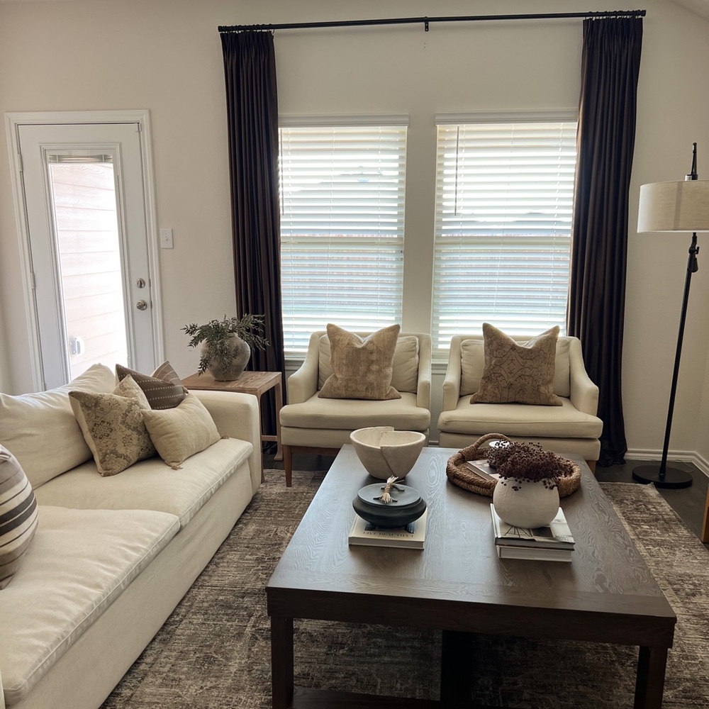 Follow me on IG & TikTok @lovelystylebylili